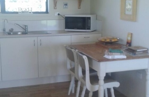 Charleston House | Westwood Beach Cottage.Minutes from the Beach
