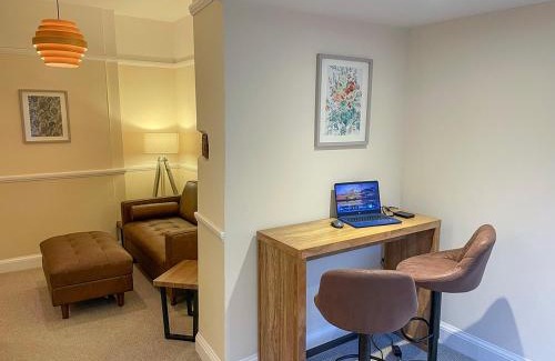 Padfield Apartment | Westwood Boutique Aparthotel By Birch Stays