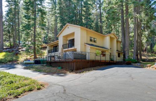 Lake Almanor Peninsula House | Westwood Lakefront Cabin with Hot Tub and Boat Dock!