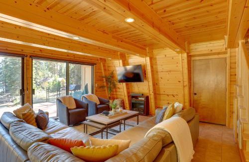 Lake Almanor Peninsula House | Westwood Lakefront Cabin with Hot Tub and Boat Dock!