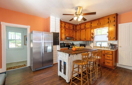 Westminster House | Westy House - old world charm with modern upgrades in this downtown victorian.