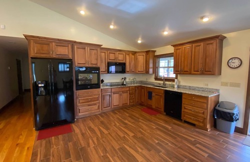 Sloans Valley House | Wet Feet Retreat is a family friendly home near Burnside Island State Park.
