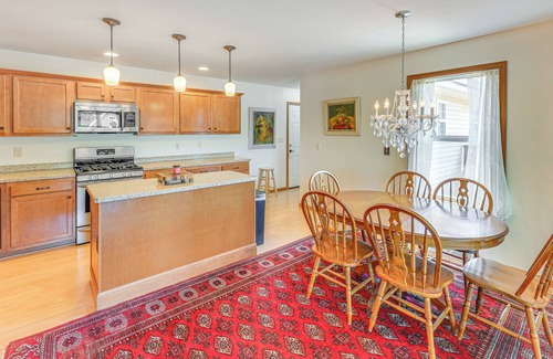 Columbiana Apartment | WFH-Friendly Columbiana Vacation Rental w/Deck!