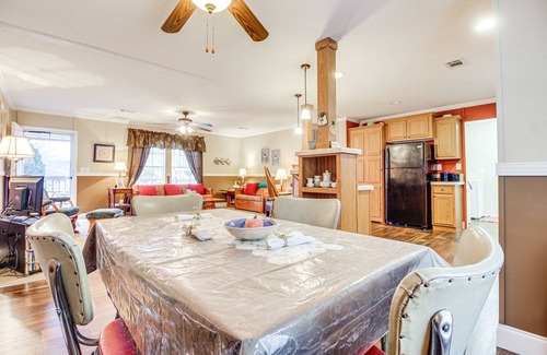 Claxton House | WFH-Friendly: Rural & Secluded Gem in Claxton!