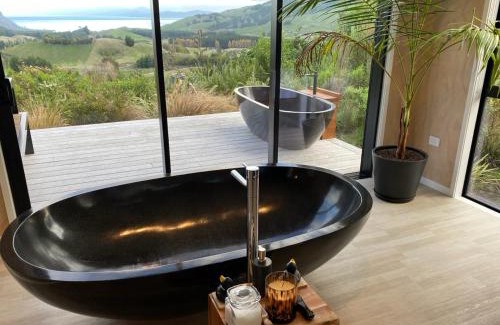 Kinloch Ski Chalet | Whakaipo Bay Cabin Retreat Taupo