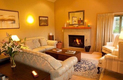 Acacia Bay Cabin | Whakaipo Lodge