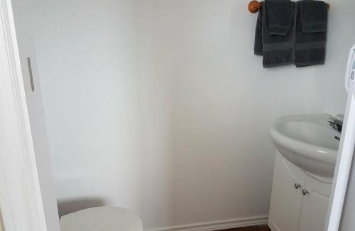 Tiddville Apartment | Whale Cove Suites