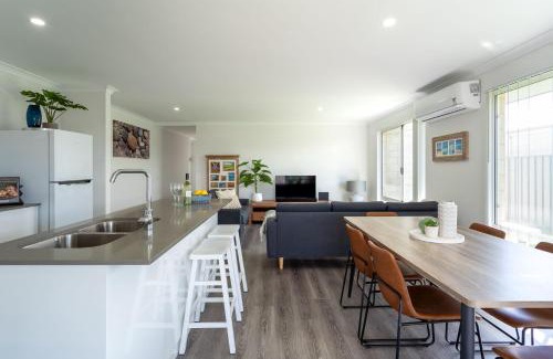 Vasse House | Whale of a Time - Vasse