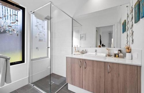 Augusta House | Whale Tails Augusta - stylishly modern in the town of Augusta