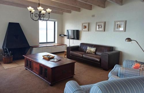 Britannia Bay House | Whale Watch Cottage