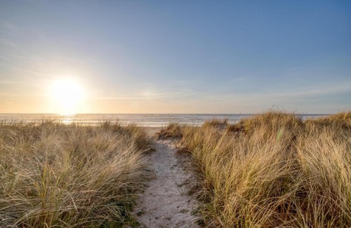 Rockaway Beach House | Whale Watcher Condo 2 - Meredith Lodging