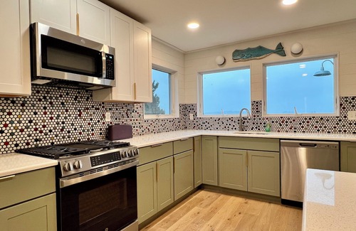 Eastport House | Whale Watching from the Deck/Fully Renovated by May 2025/All new furnishings