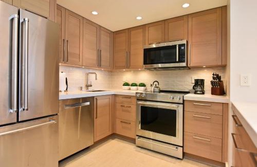 Kaanapali House | Whaler 859 BeachFront Luxury Condo w Ocean Views