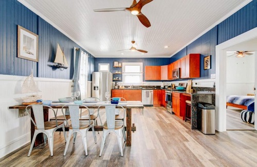 Hilo Apartment | Whaler`s Inn- Nautical Magical