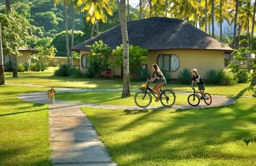Sumbawa Barat Resort | Whales and Waves
