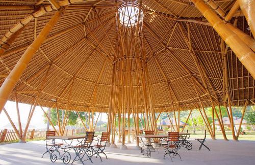 Sumbawa Barat Resort | Whales and Waves