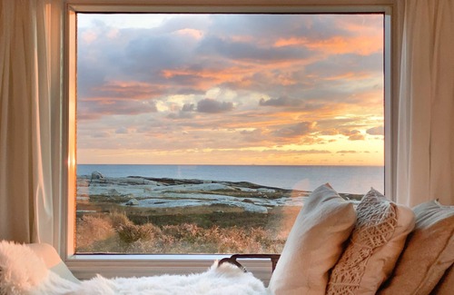Peggy's Cove House | Whalesback Cottage, on the ocean with access to Peggys Cove Preservation Area