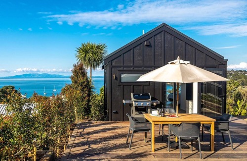 Oneroa House | Whare iti | You've Got It Maid