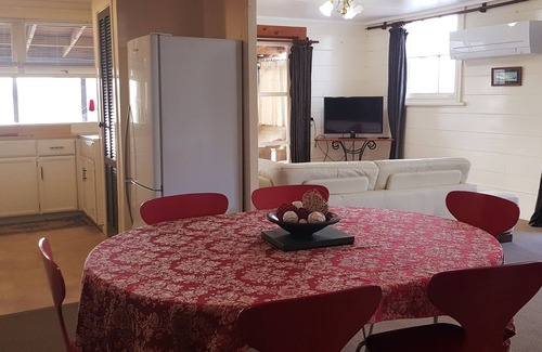 Kaipara District Apartment | WHARE KURA - Two Interconnecting Guest-Wings at the Old Aratapu School House