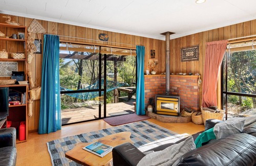 Tata Beach House | WHARE PARAURI - TATA BEACH HOLIDAY HOME, with a garden in Tata Beach