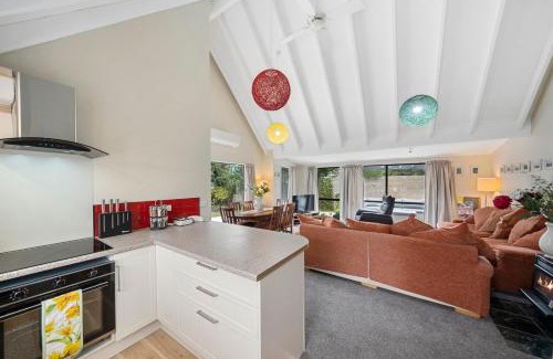 Otaki Beach House | Wharerata - Otaki Beach Holiday Home