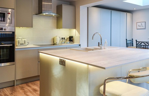 Walkington Cottage | What a great house for a family celebration.