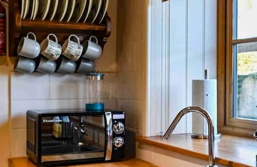 Beaminster Cottage | Whatley Cottage, Rural Retreat. Pet Friendly.