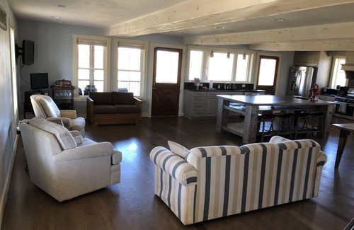 Buchanan Other | WHEATLAND INN, Farmhouse for adventure/relaxationnSleeps 10. 3 bedrooms, 3 baths