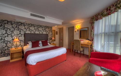 Runnymede Hotel | Wheatsheaf Hotel by Chef & Brewer Collection