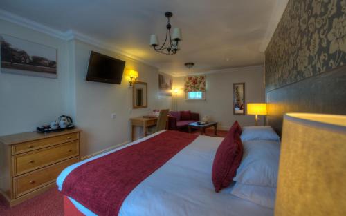 Runnymede Hotel | Wheatsheaf Hotel by Chef & Brewer Collection