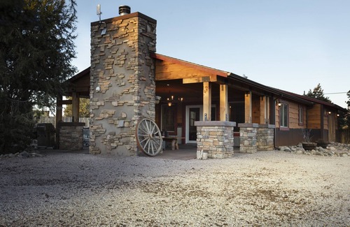 Williams Cabin | Wheel House Getaway Cabin.