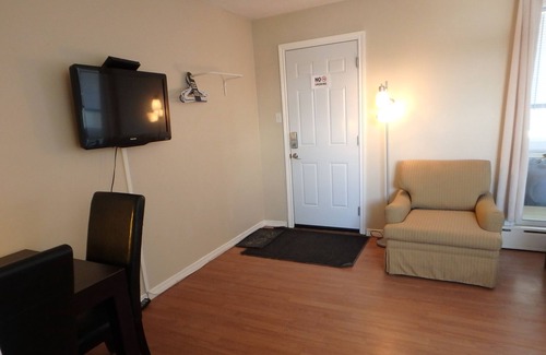 Timiskaming District Hotel | Wheel Inn Motel