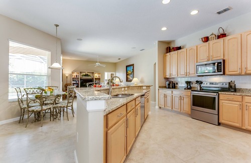 Highlands Reserve House | Wheelchair Accessible/Roll In Shower, Private Luxury Holiday Retreat near Disney