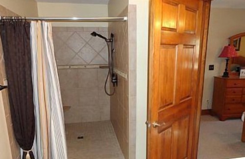 Townsend Cabin | Wheelchair Accessible