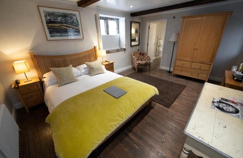 Monkton Combe Hotel | Wheelwrights Arms Country Inn & Pub