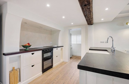 Beeston Cottage | WHEELWRIGHTS COTTAGE, pet friendly, with open fire in Tarporley