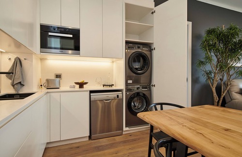 Menlyn Apartment | When Away - Luxury 2 Bedroom In Menlyn Maine 110m