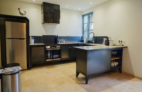 Candes-Saint-Martin House | When heritage, art and well-being meet