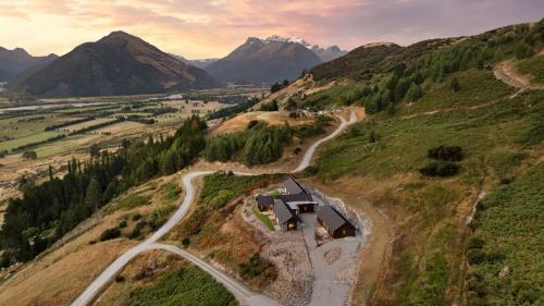 Glenorchy House | Whenua Lodge - Our Land Lodge