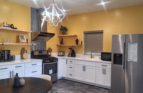 Azusa House | Where are 5 minute drive to azusa Mountain