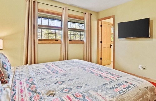 Dane County House | Where cabin coziness meets near-city living convenience.