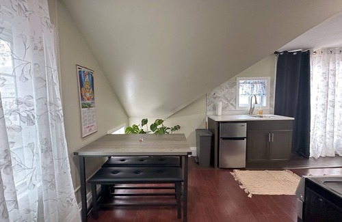 Wanskuck Apartment | Where comfort meets convenience in Providence, Rhode Island.