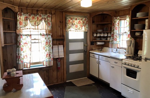 St Germain Cabin | Where eagles soar, the sun sets low and the deer are friendly.