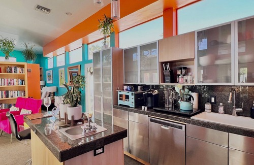 Palm Springs House | Where LOVE Meets LUXURY: YOUR Mid-Century Escape!n"An UNFORGETABLE EXPERIENCE!"
