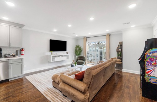 Ampere House | Where Luxury and Style meets Comfort, Welcome to Orange’s Oasis