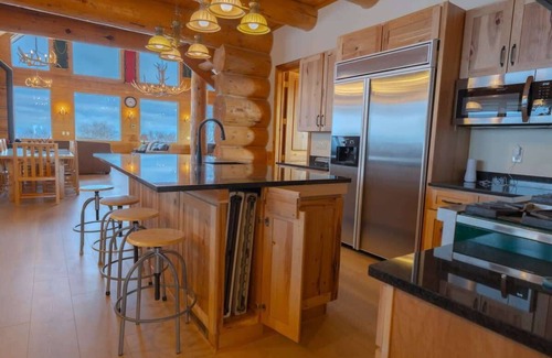 Newman Lake House | Where Luxury Touches the Sky | Hilltop Dream
