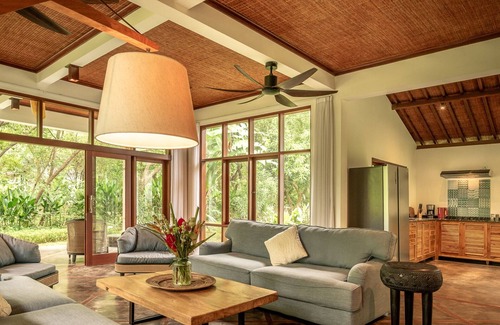 Gerokgak Villa | Where Nature's Giants Meet the Deep Blue!