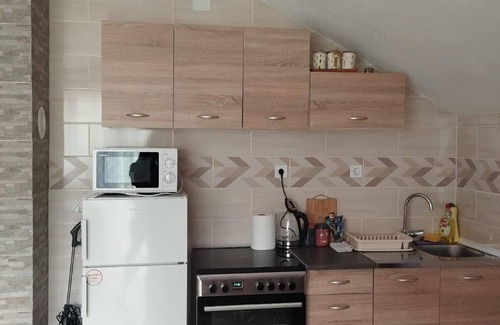 Pluzine Apartment | Where skyline views, modern luxury, and amenities seamlessly merge.