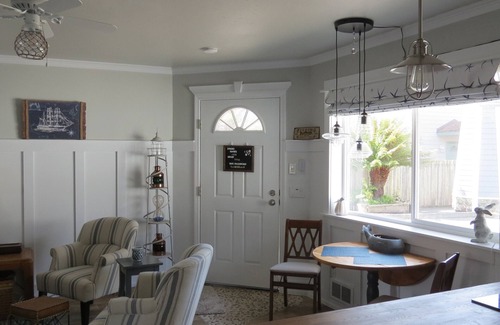 Brookings Apartment | Where the Ocean comes to Rest.