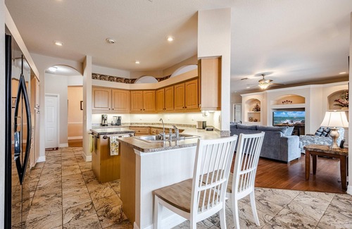 Jacarandas House | Where waters intersect and Dreams unwind! Kayak, Bikes, Heated Pool & Spa - Villa Cayman - Roelens